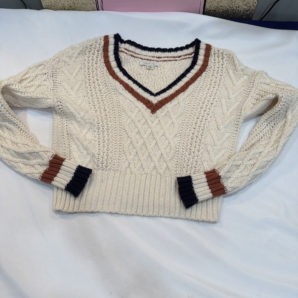 American Eagle Varsity Crop Sweater S‎ White Cable Knit Vneck Stripe 530